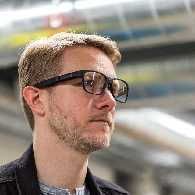 Intel Made Smart Glasses That Look Normal - Malaysia IT Fair